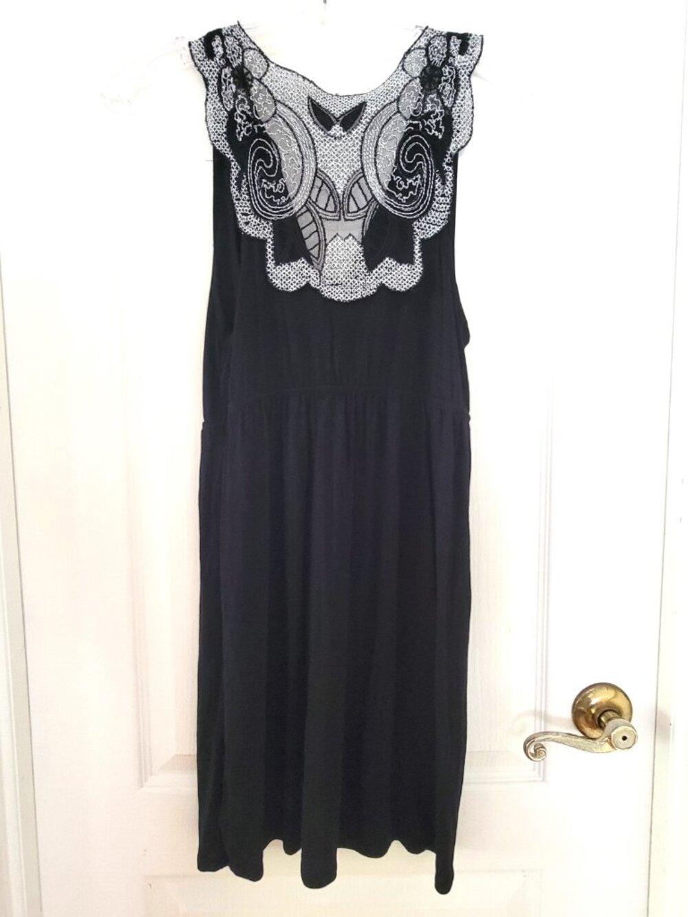FOREVER 21 LACE BACK DRESS - Picture 2 of 7